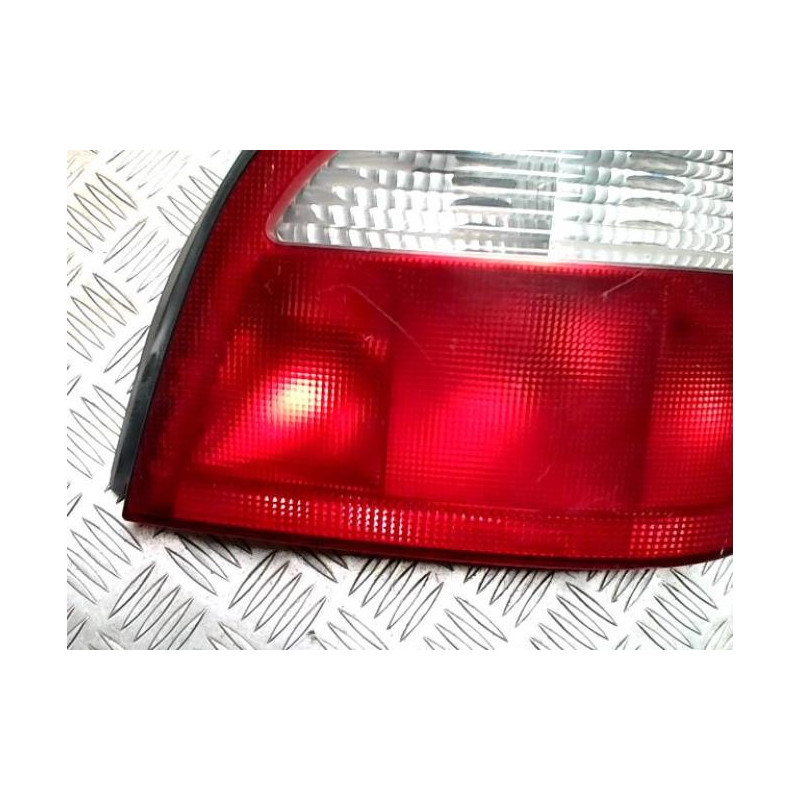 Feu arriere principal droit (feux) RENAULT MEGANE 1 PHASE 2 d’occasion