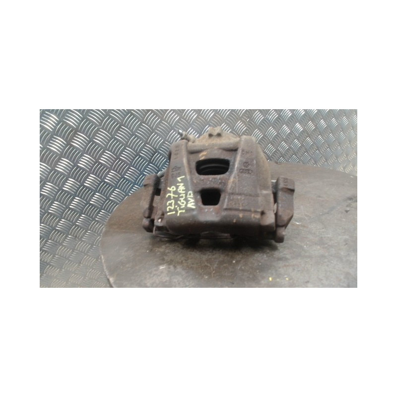 Etrier avant droit (freinage) VOLKSWAGEN TIGUAN 1 PHASE 1 d’occasion