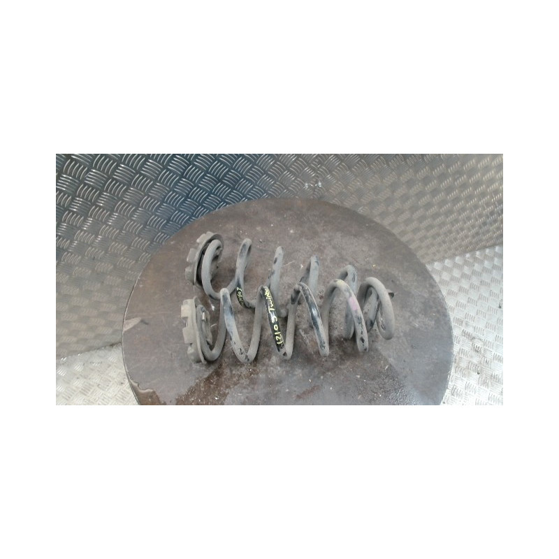 Ressort de suspension avant RENAULT TWINGO 3 PHASE 1 d’occasion