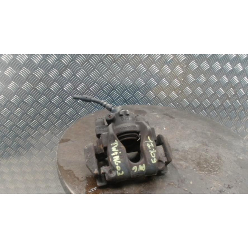 Etrier avant gauche (freinage) RENAULT TWINGO 3 PHASE 1 d’occasion