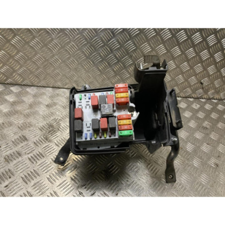 Porte fusible PEUGEOT  d’occasion