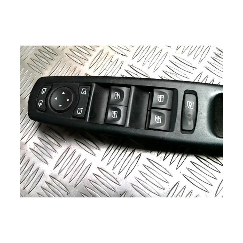 Interrupteur de leve vitre avant gauche RENAULT MEGANE 3 PHASE 2 d’occasion
