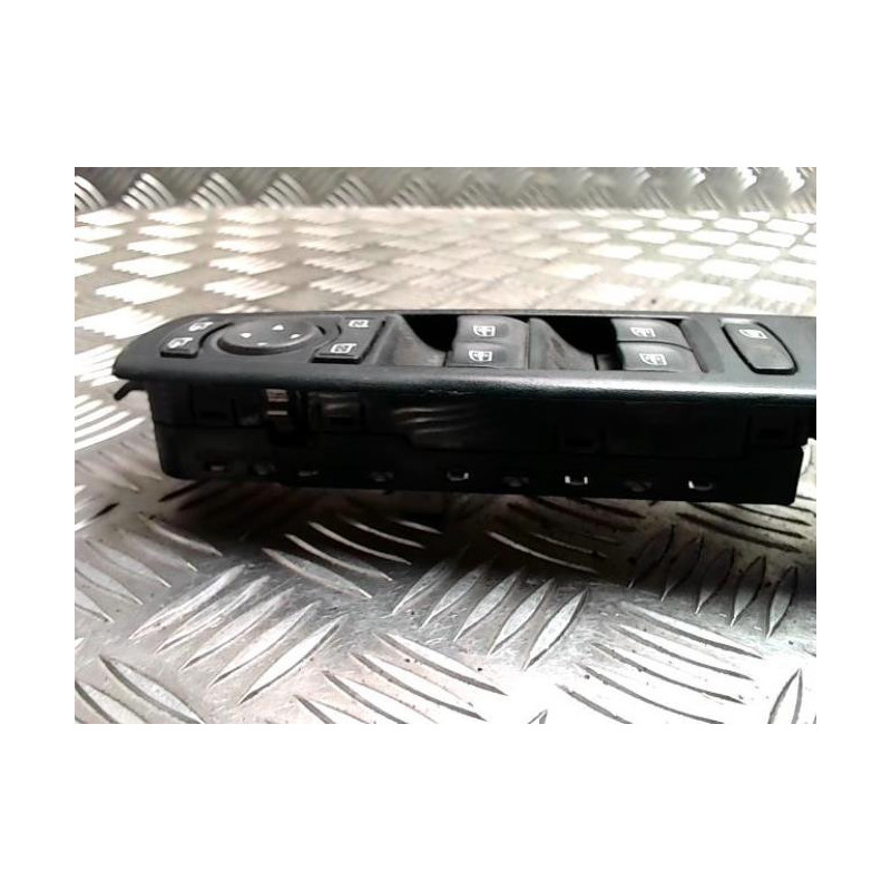 Interrupteur de leve vitre avant gauche RENAULT MEGANE 3 PHASE 2 d’occasion