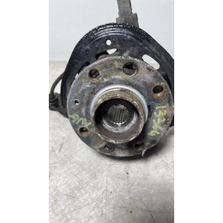Moyeu avant droit OPEL CORSA C PHASE 1 d’occasion