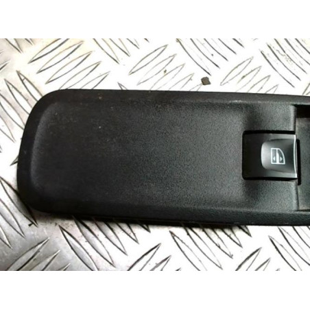 Interrupteur de leve vitre avant droit DACIA DUSTER 1 PHASE 2 d’occasion