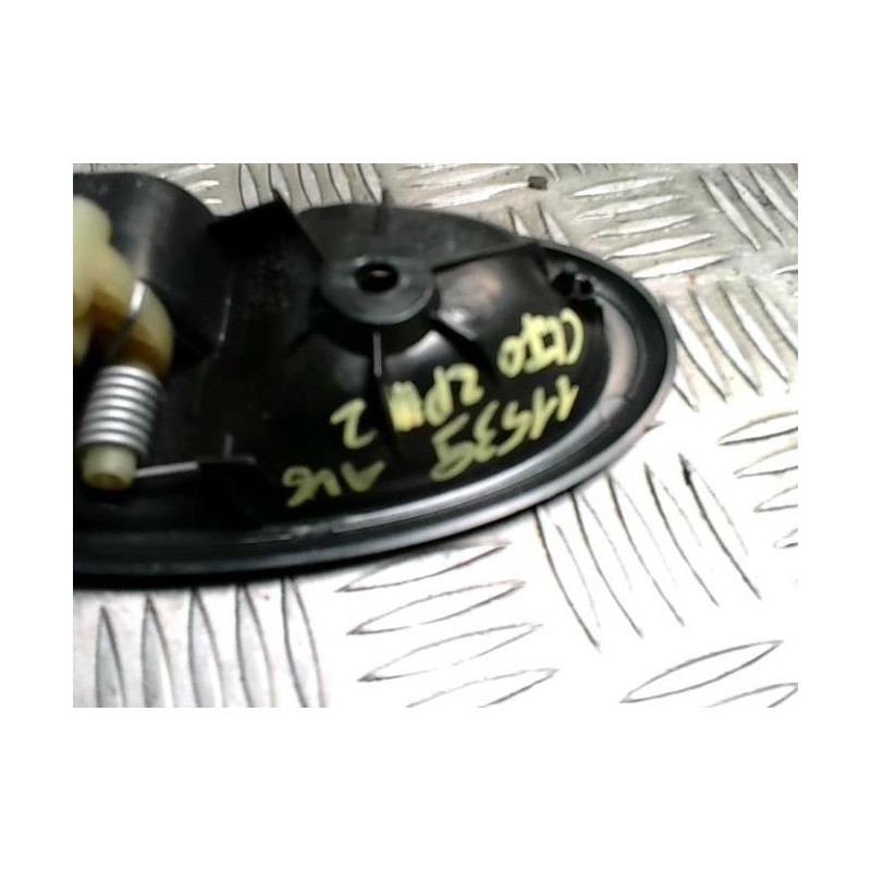 Poignee interieur avant gauche RENAULT CLIO 2 PHASE 2 d’occasion