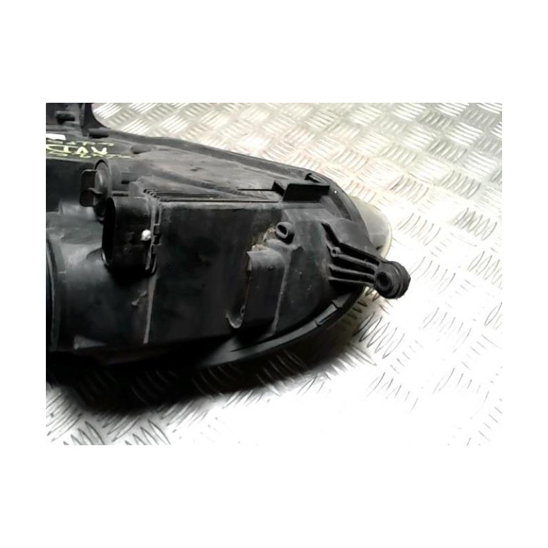 Optique avant principal droit (feux)(phare) VOLKSWAGEN GOLF 5 d’occasion