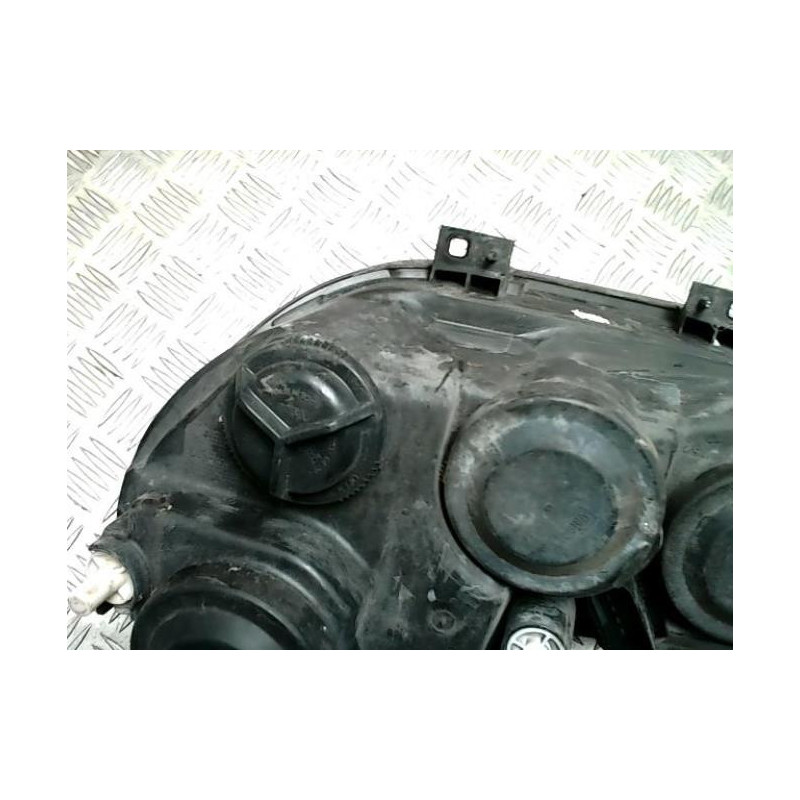 Optique avant principal droit (feux)(phare) VOLKSWAGEN POLO 4 PHASE 1 d’occasion