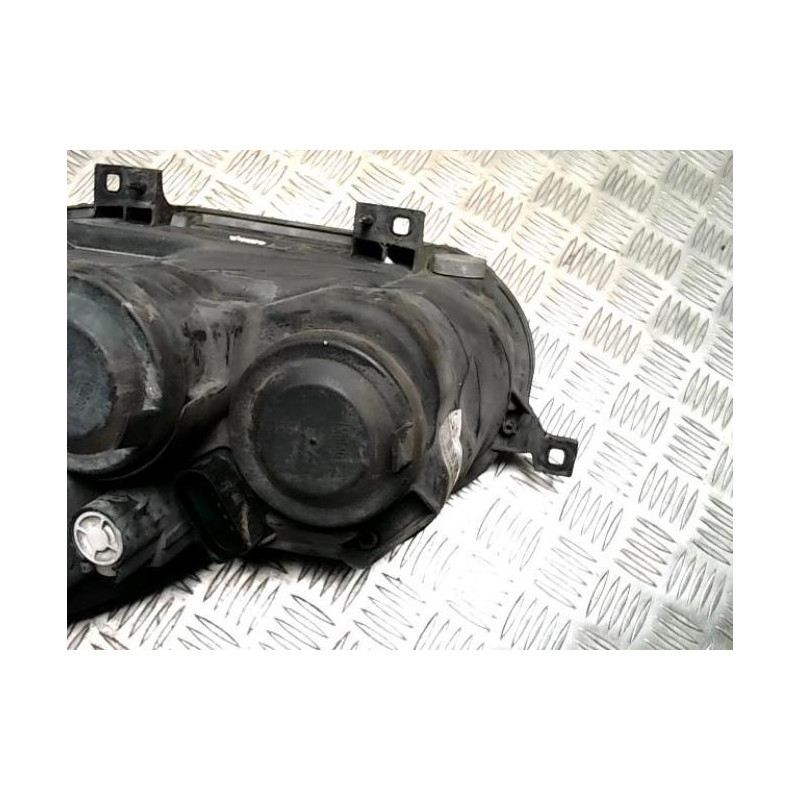 Optique avant principal droit (feux)(phare) VOLKSWAGEN POLO 4 PHASE 1 d’occasion