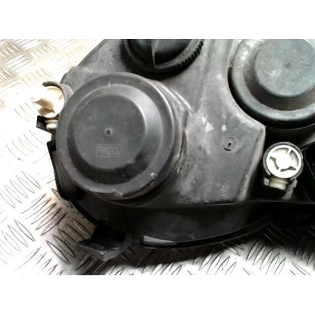 Optique avant principal droit (feux)(phare) VOLKSWAGEN POLO 4 PHASE 1 d’occasion