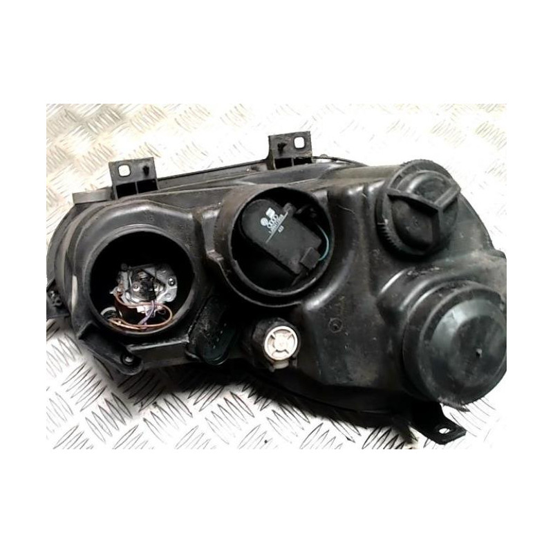 Optique avant principal gauche (feux)(phare) VOLKSWAGEN POLO 4 PHASE 1 d’occasion