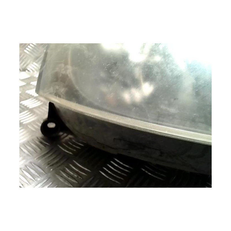 Optique avant principal droit (feux)(phare) RENAULT CLIO 2 PHASE 2 d’occasion
