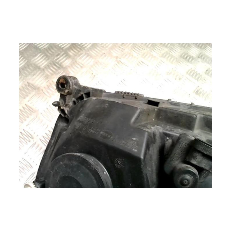 Optique avant principal droit (feux)(phare) RENAULT CLIO 2 PHASE 2 d’occasion