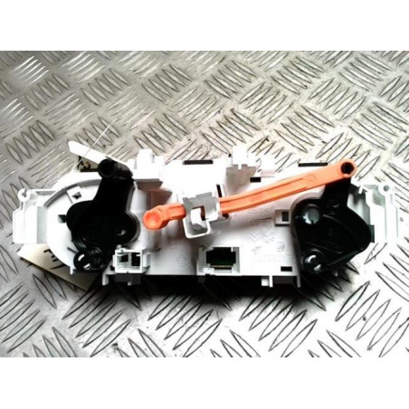 Commande chauffage PEUGEOT 208 1 PHASE 1 d’occasion