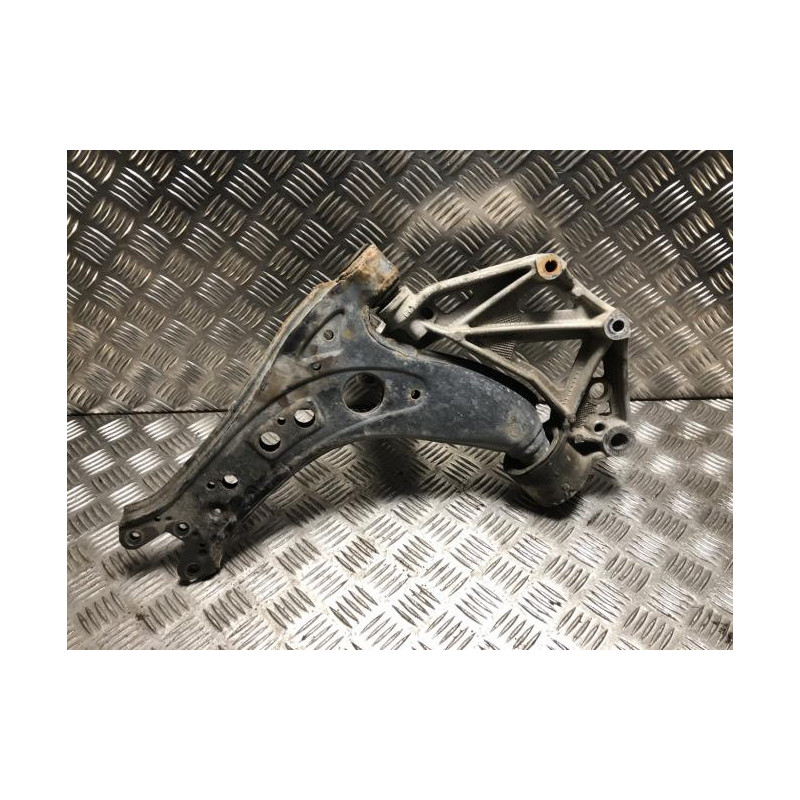 Triangle avant droit VOLKSWAGEN POLO 4 PHASE 1 d’occasion
