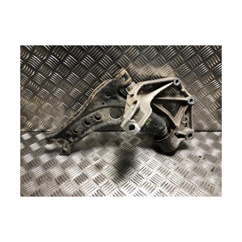 Triangle avant gauche VOLKSWAGEN POLO 4 PHASE 1 d’occasion