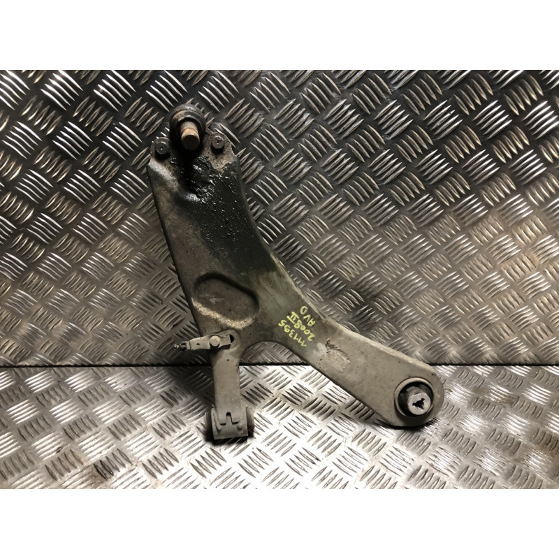 Triangle avant droit PEUGEOT 2008 2 d’occasion