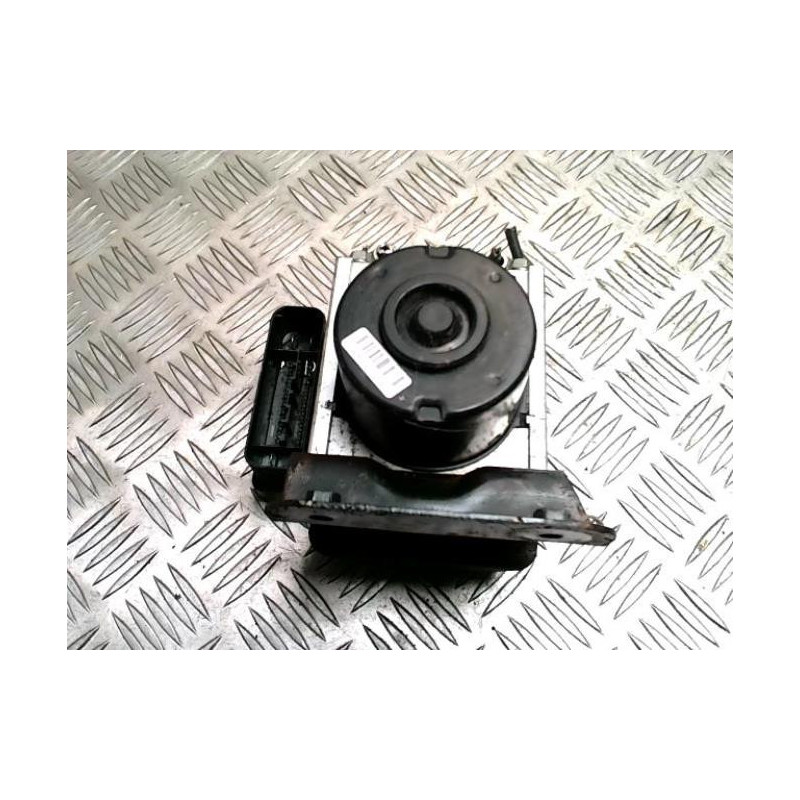 Bloc ABS (freins anti-blocage) TOYOTA YARIS 2 PHASE 2 d’occasion