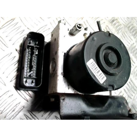 Bloc ABS (freins anti-blocage) TOYOTA YARIS 2 PHASE 2 d’occasion