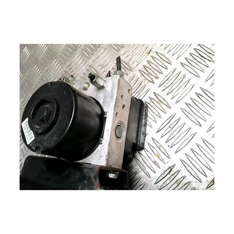 Bloc ABS (freins anti-blocage) TOYOTA YARIS 2 PHASE 2 d’occasion