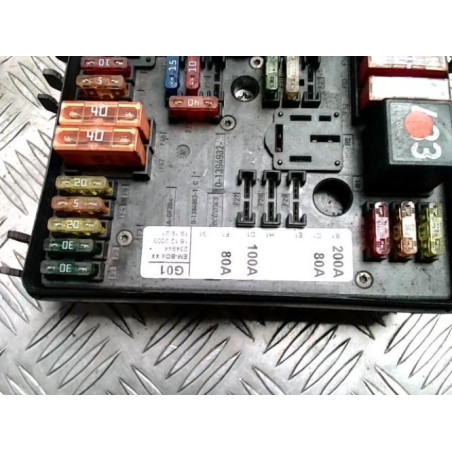 Porte fusible VOLKSWAGEN GOLF 5 d’occasion