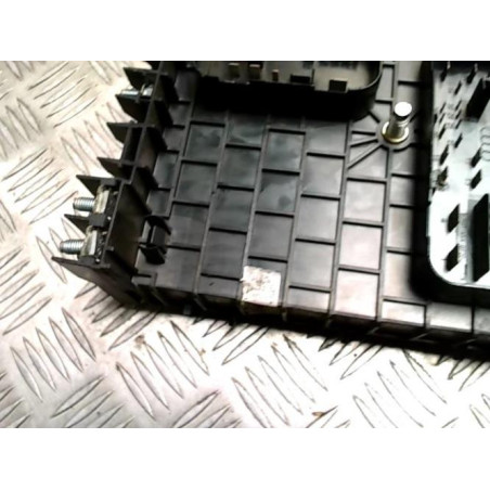 Porte fusible VOLKSWAGEN GOLF 5 d’occasion