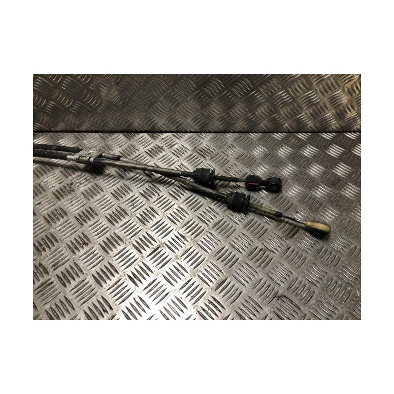 Cable levier de vitesses FORD FOCUS 3 PHASE 1 d’occasion