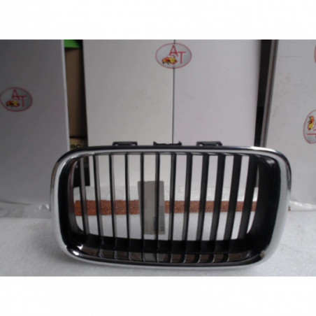 Grille de calandre gauche BMW  d’occasion