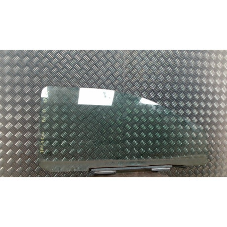 Vitre avant droit RENAULT TWINGO 1 PHASE 2 d’occasion
