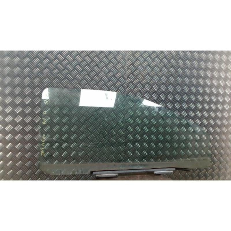 Vitre avant droit RENAULT TWINGO 1 PHASE 2 d’occasion