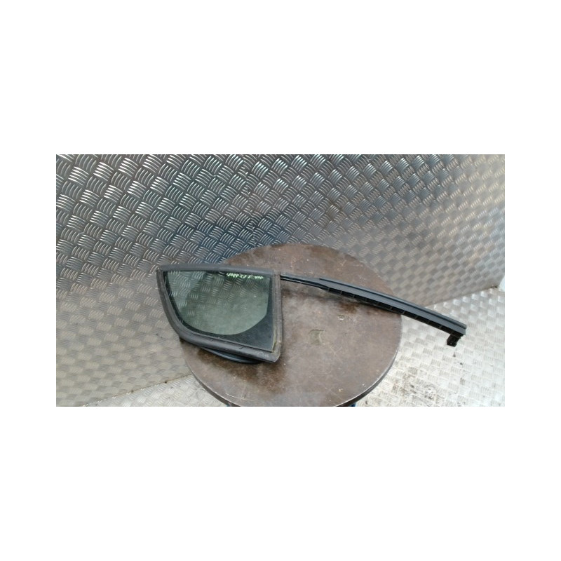 Custode avant gauche CITROEN C3 2 PHASE 1 d’occasion