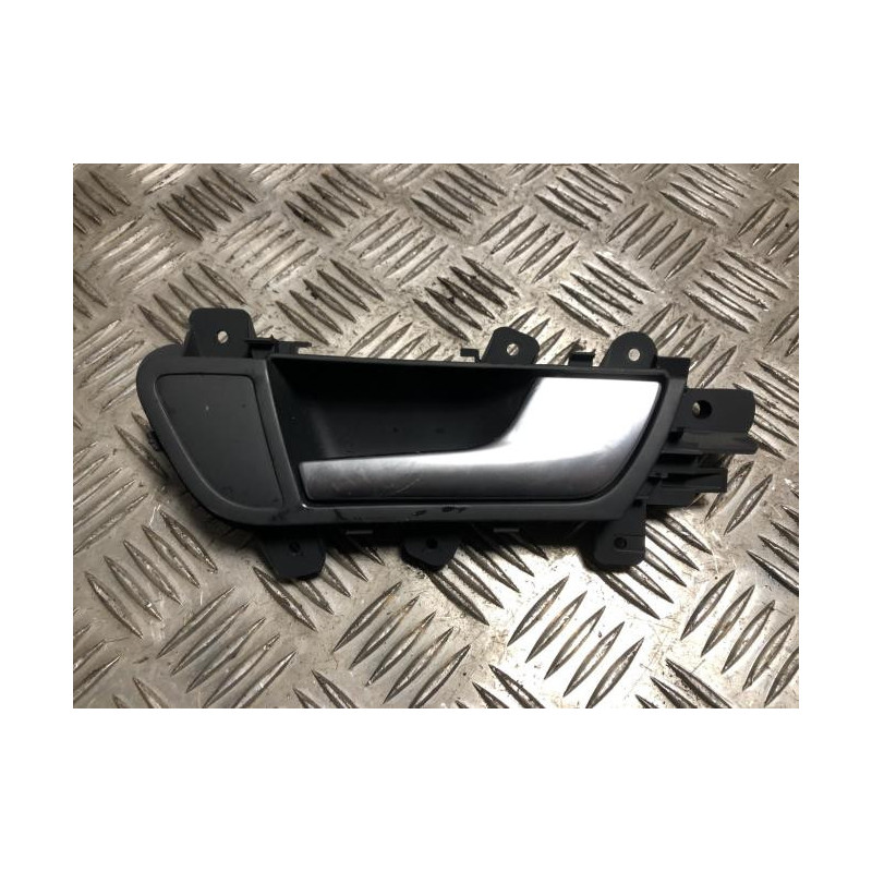 Poignee interieur avant droit AUDI A4 3 ALLROAD BREAK d’occasion