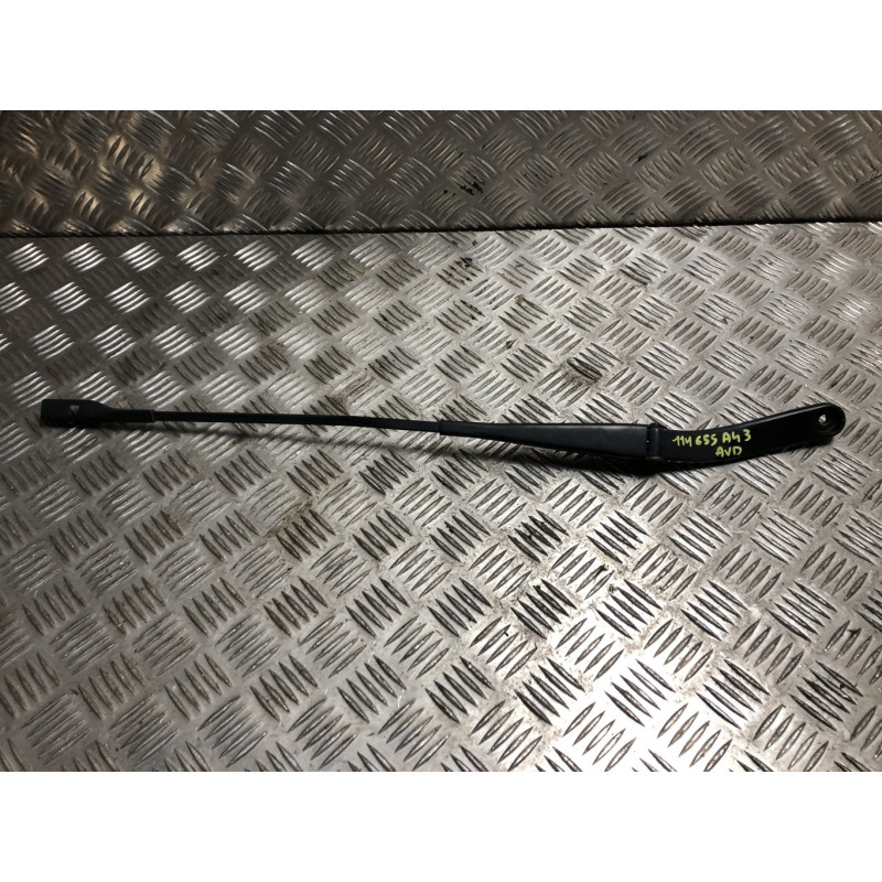 Bras essuie glace avant droit AUDI A4 3 ALLROAD BREAK d’occasion