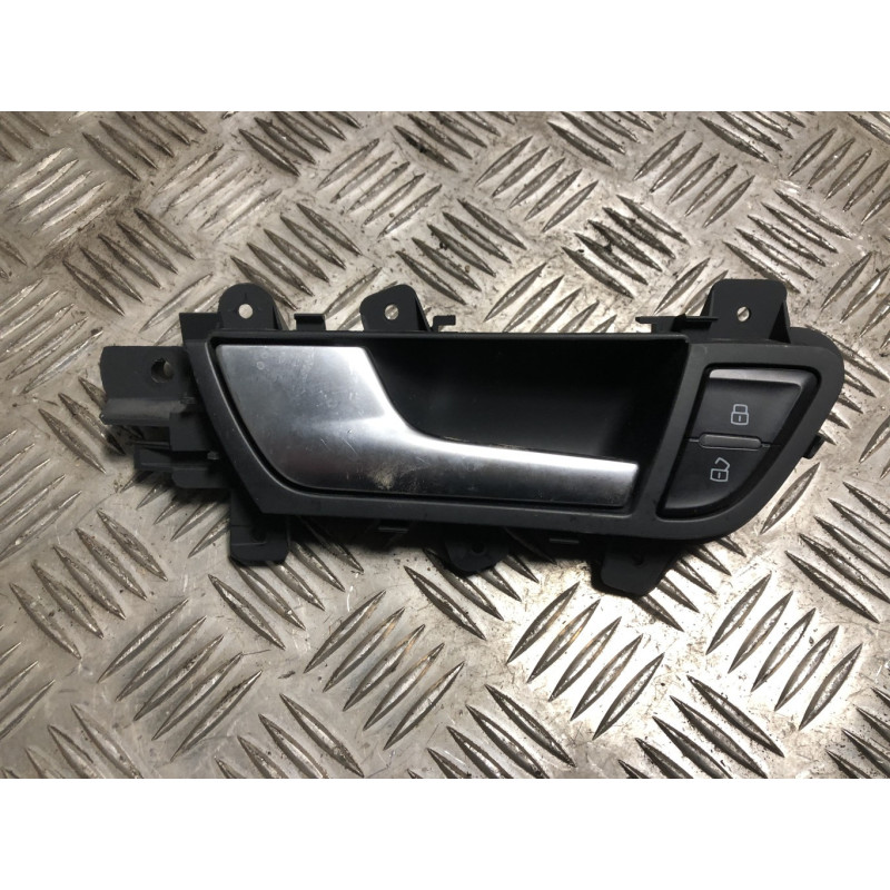 Poignee interieur avant gauche AUDI A4 3 ALLROAD BREAK d’occasion