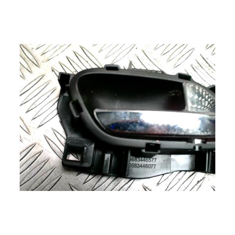 Poignee interieur avant droit CITROEN C3 PICASSO PHASE 1 d’occasion