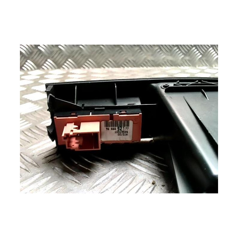 Bouton SOS CITROEN C3 PICASSO PHASE 1 d’occasion