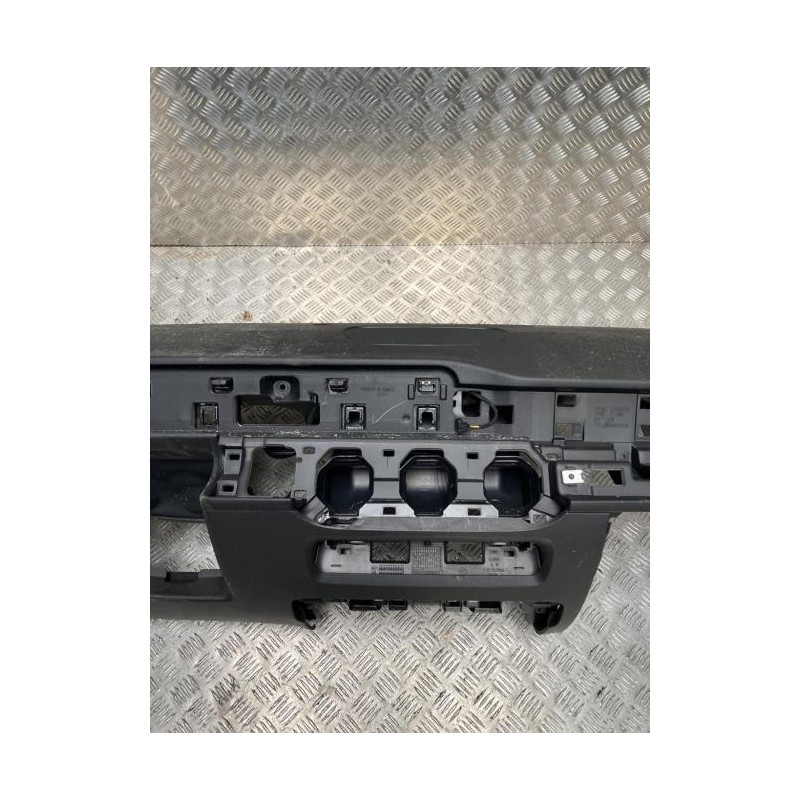 Tableau de bord MERCEDES CLASSE GLB 247 d’occasion