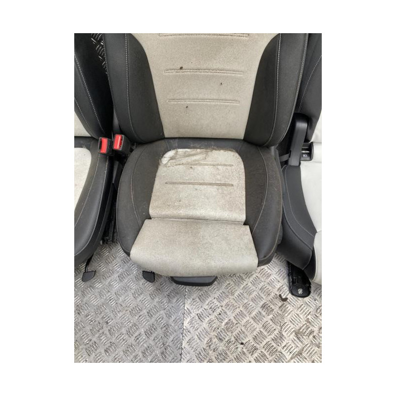 Interieur complet MERCEDES CLASSE GLB 247 d’occasion