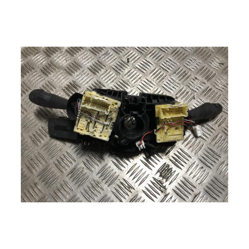 Com (Bloc Contacteur Tournant+Commodo Essuie Glace+Commodo Phare) RENAULT CLIO 4 PHASE 2 d’occasion