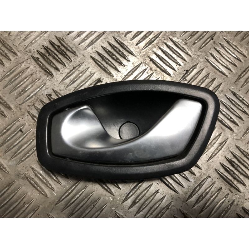 Poignee interieur arriere gauche RENAULT CLIO 4 PHASE 2 d’occasion