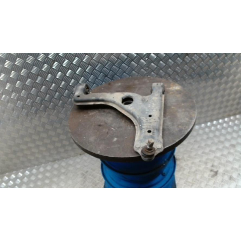 Triangle avant droit OPEL MERIVA B PHASE 1 d’occasion