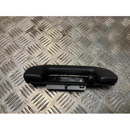 Poignee de maintien arriere gauche VOLKSWAGEN POLO 4 PHASE 1 d’occasion
