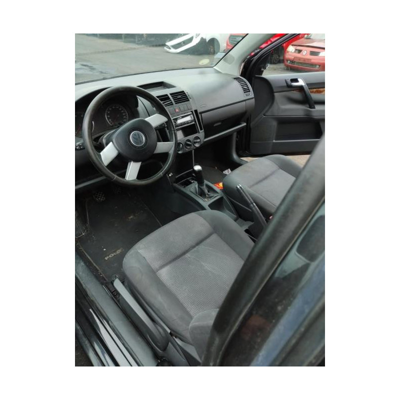 Poignee de maintien arriere gauche VOLKSWAGEN POLO 4 PHASE 1 d’occasion