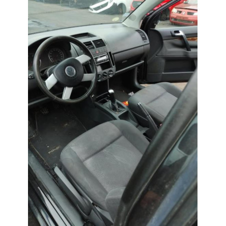 Poignee de maintien arriere gauche VOLKSWAGEN POLO 4 PHASE 1 d’occasion
