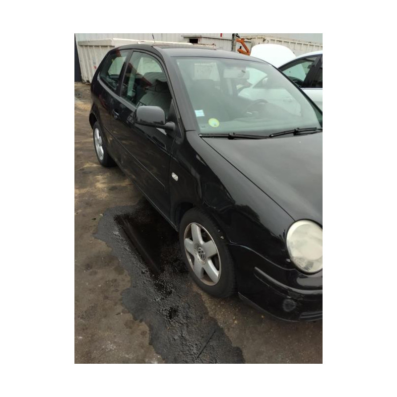 Poignee de maintien arriere gauche VOLKSWAGEN POLO 4 PHASE 1 d’occasion