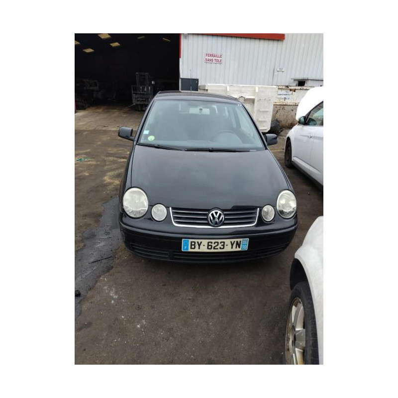 Poignee de maintien arriere gauche VOLKSWAGEN POLO 4 PHASE 1 d’occasion