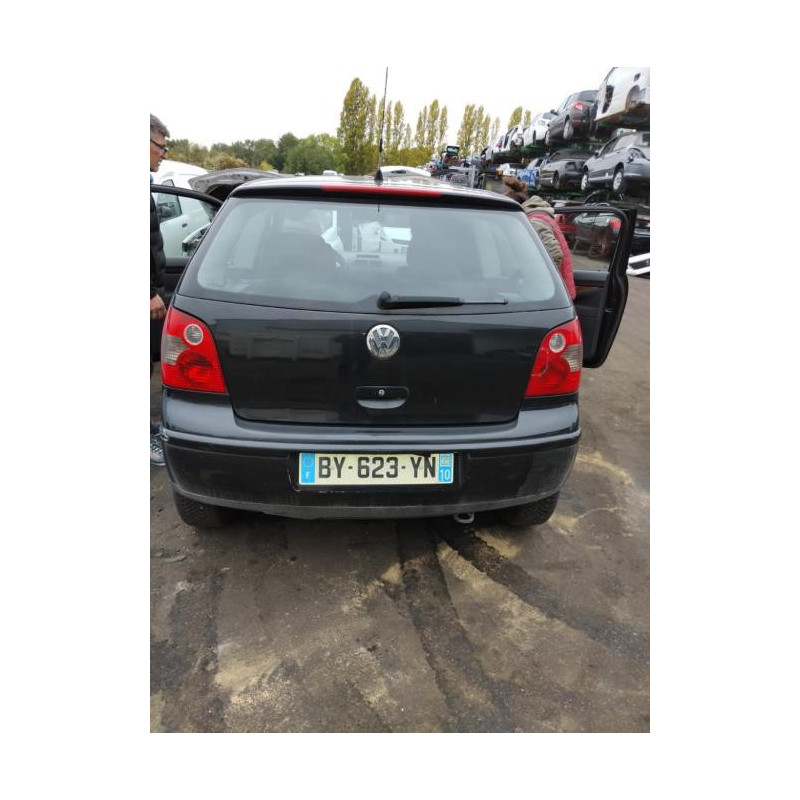 Poignee de maintien arriere gauche VOLKSWAGEN POLO 4 PHASE 1 d’occasion