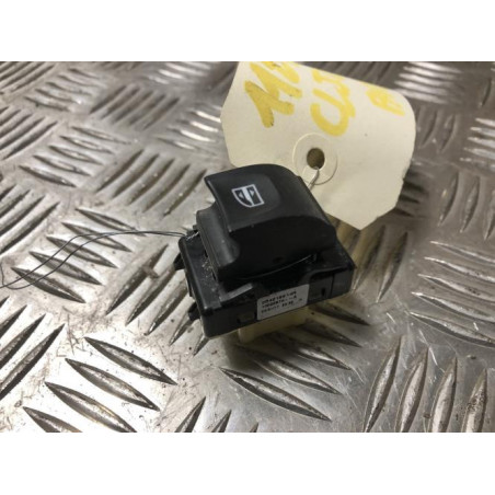 Interrupteur de leve vitre avant droit RENAULT CLIO 4 PHASE 2 d’occasion