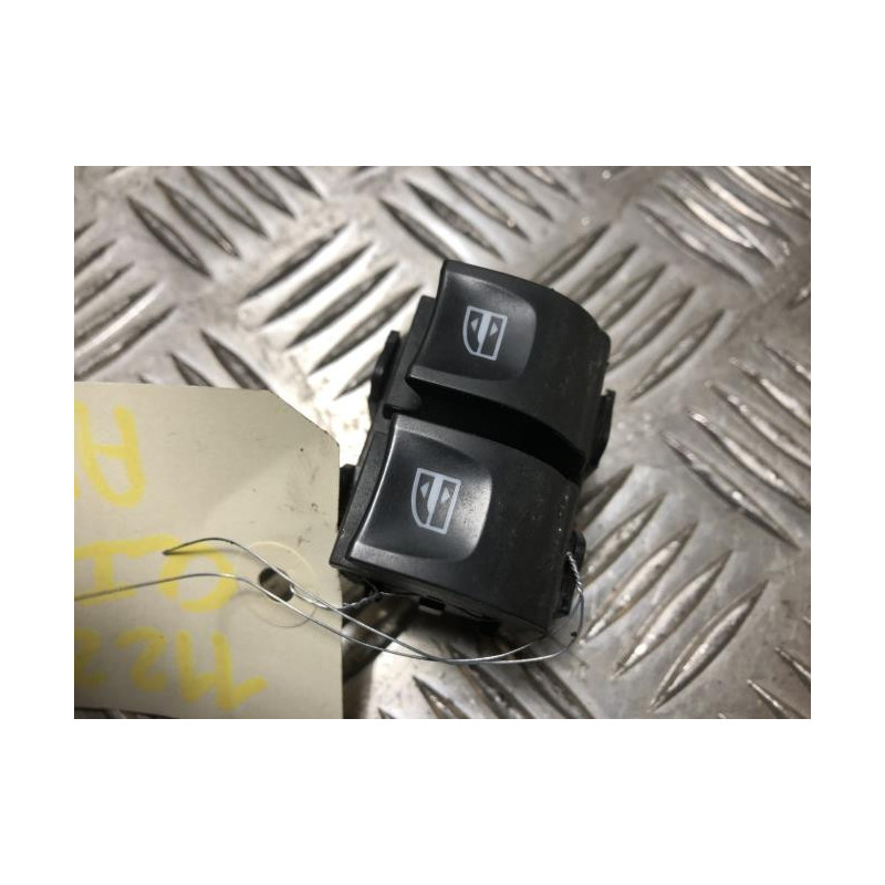 Interrupteur de leve vitre avant gauche RENAULT CLIO 4 PHASE 2 d’occasion