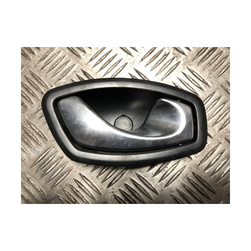 Poignee interieur arriere droit RENAULT CLIO 4 PHASE 2 d’occasion